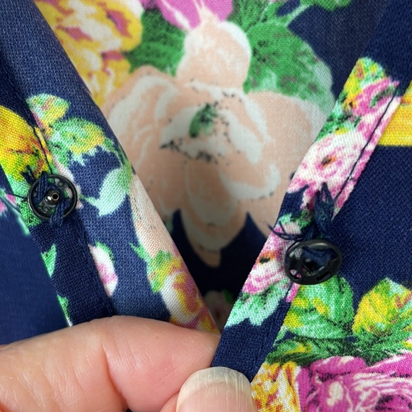 Neiman Marcus Navy Blue Floral Long Sleeve V-Neck Romper - Size Large - Picture 3 of 14